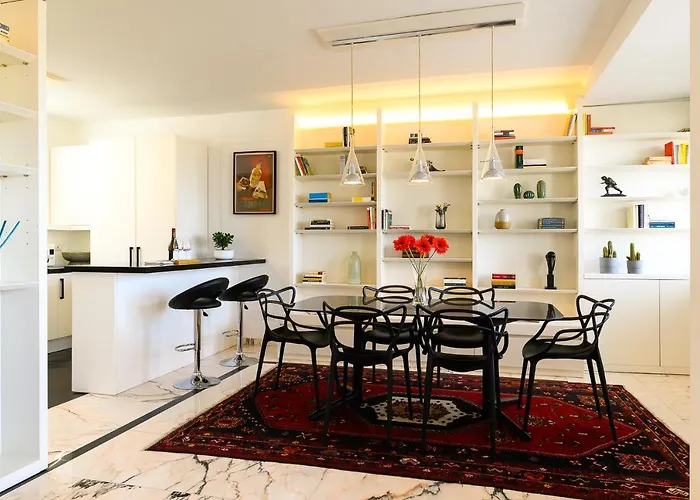 Peaceful Penthouse With Garage By Ndp Rent